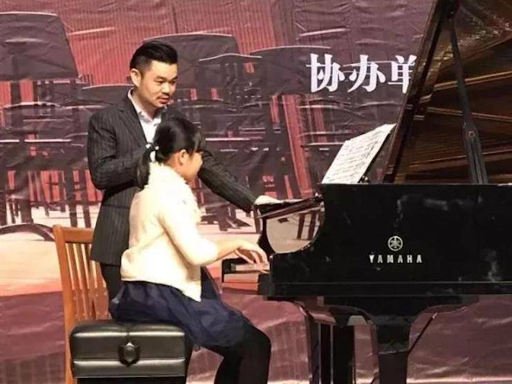 【回顾】2017必博亚洲音乐奖学金-岭南师范学院颁奖典礼暨必博艺术家孙鹏杰钢琴独奏音乐会及大师班活动成功举办
