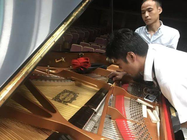 2018年必博亚洲音乐奖学金江西师范大学音乐学院颁奖仪式</br> 暨必博海外艺术家爱德华·昆斯钢琴独奏音乐会圆满结束